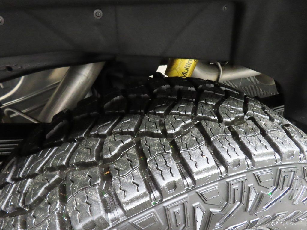 Used 2025 Chevrolet Silverado 2500 ZR2 w/ Technology Package image 42