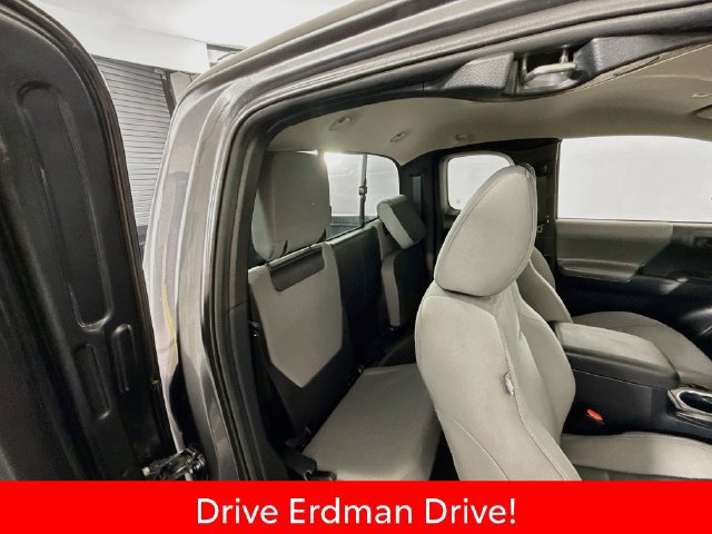 Certified 2019 Toyota Tacoma SR w/ SR Convenience Package AWD/4WD image 24