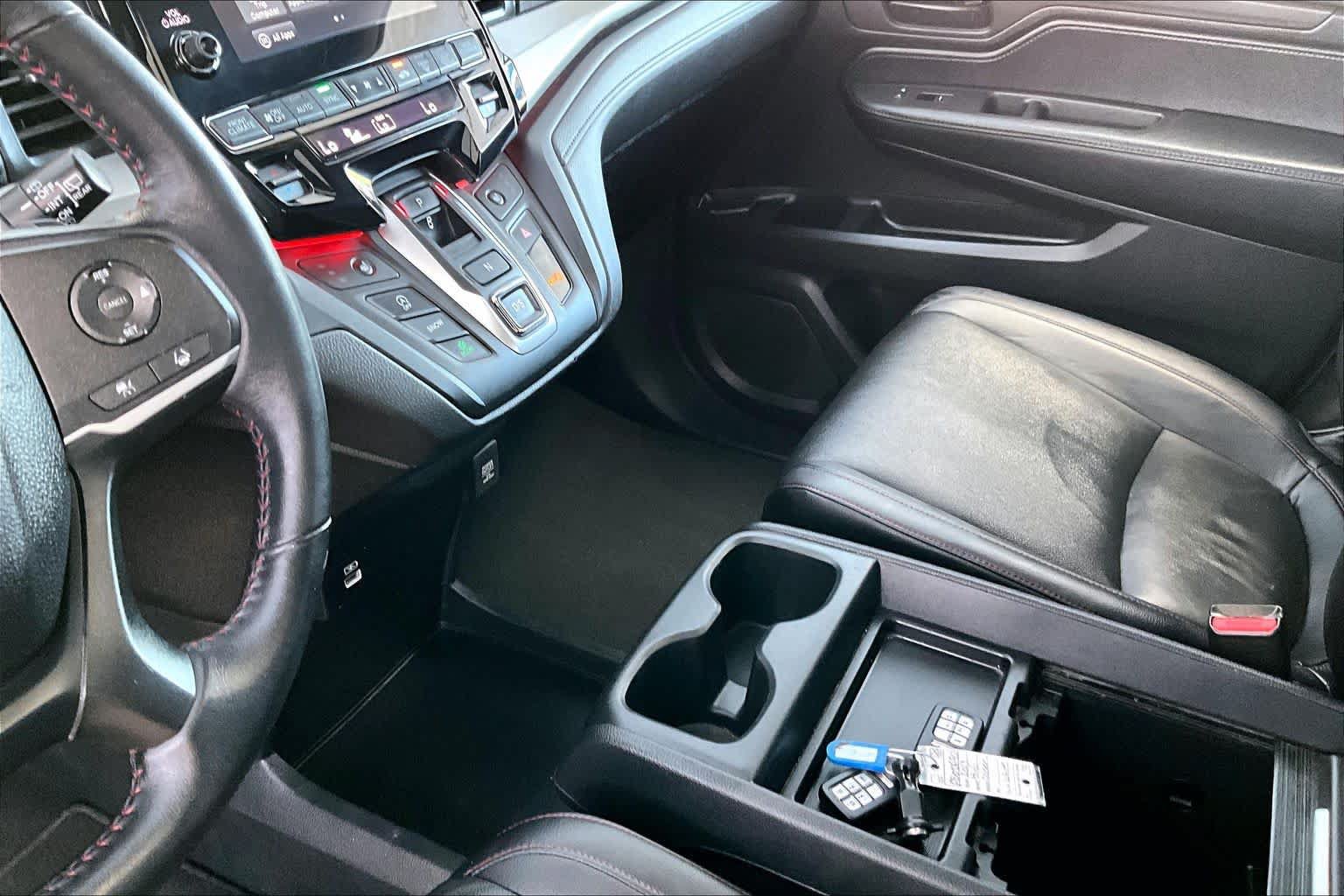 Used 2023 Honda Odyssey Sport image 17