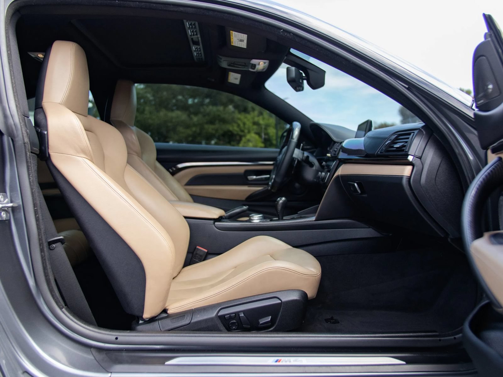Used 2015 BMW M4 Coupe w/ Executive Package RWD image 26