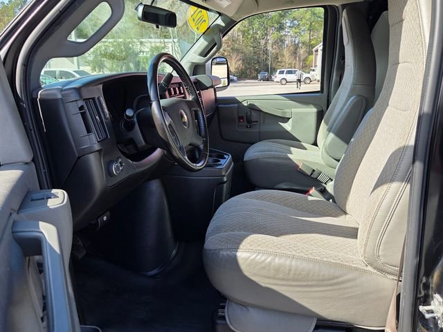 Used 2021 Chevrolet Express 2500 w/ Driver Convenience Package image 9