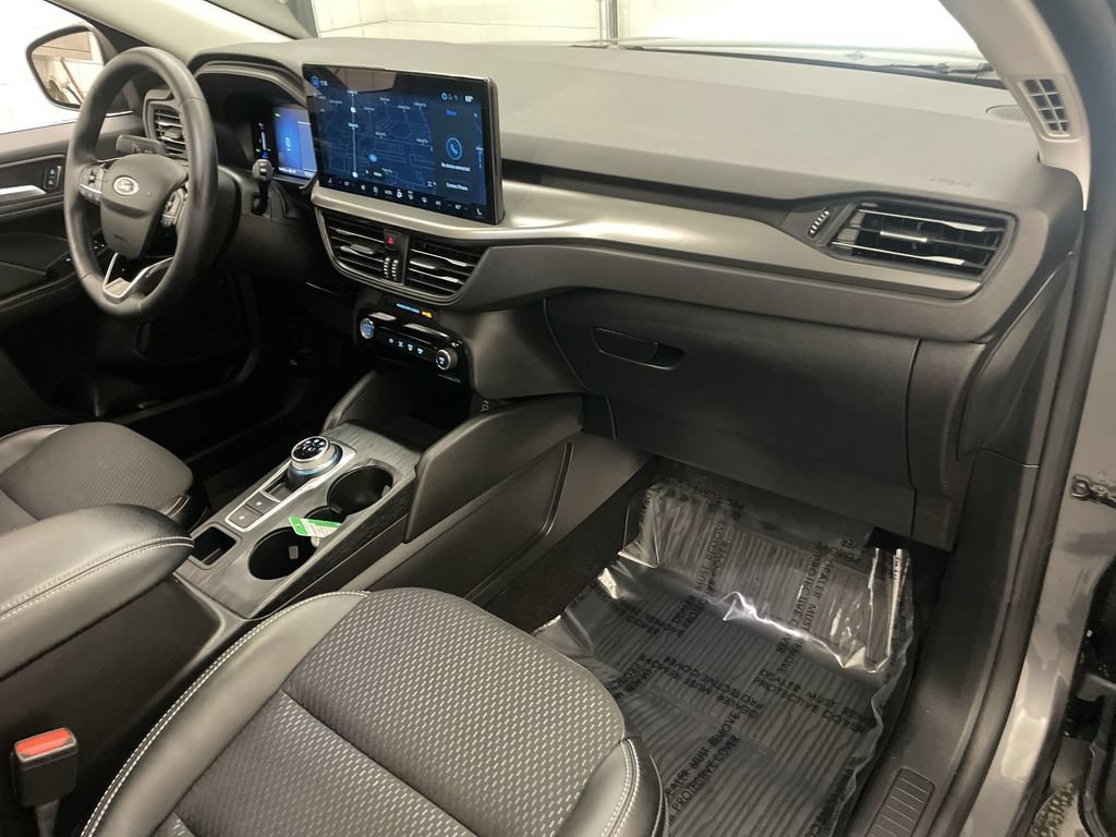 Used 2025 Ford Escape SE FWD image 22