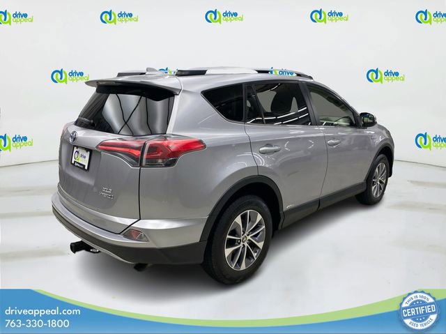 Used 2018 Toyota RAV4 XLE AWD/4WD image 5