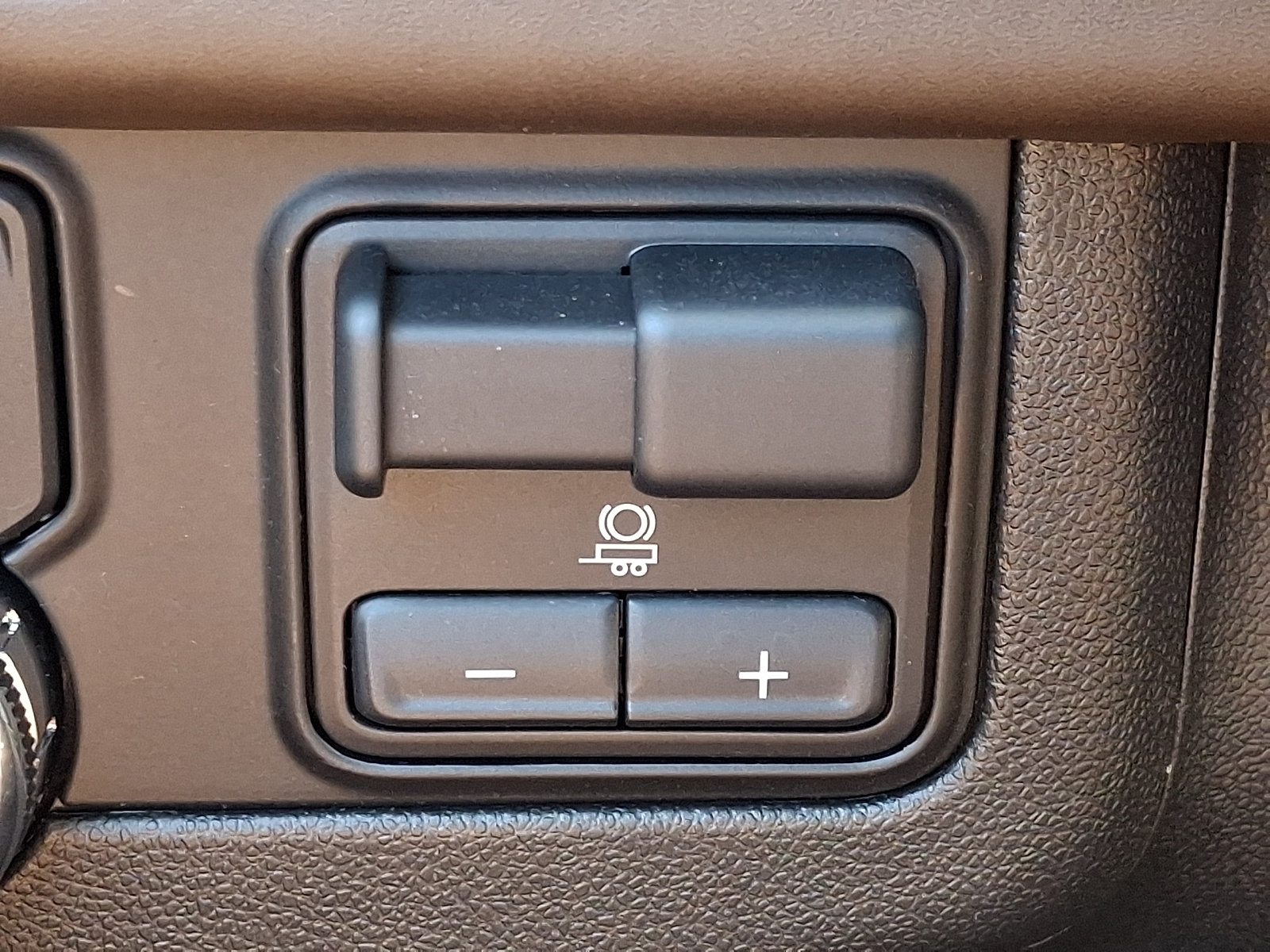 Used 2025 GMC Yukon Denali Ultimate AWD/4WD image 29