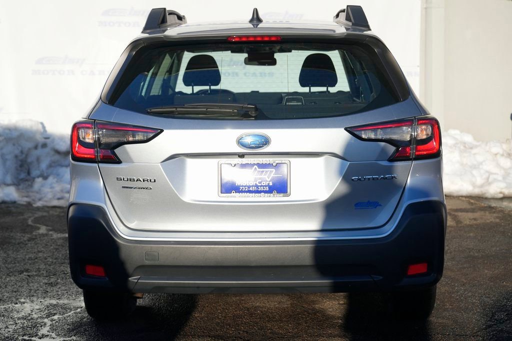 Used 2023 Subaru Outback 2.5i image 6