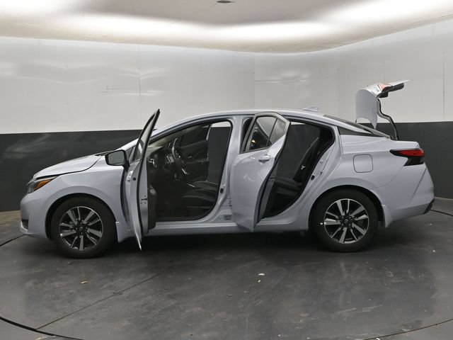 New 2025 Nissan Versa SV w/ Trunk Package FWD image 30