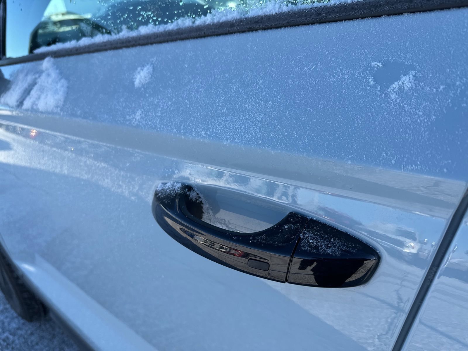 New 2026 Volkswagen Taos SE image 14