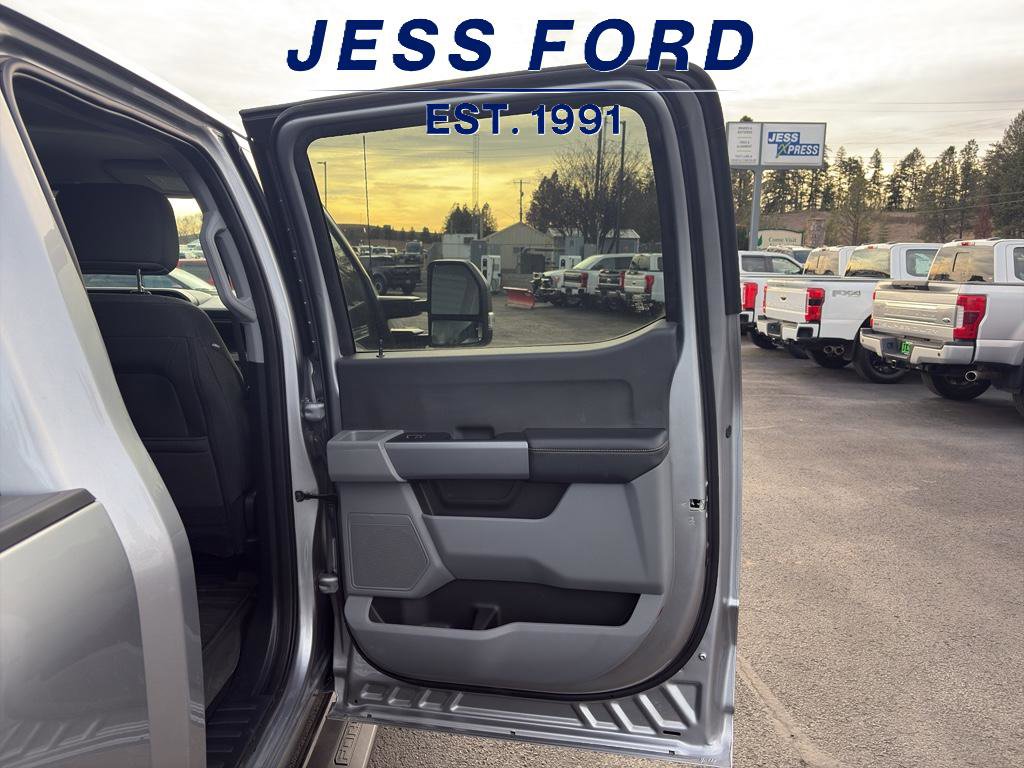 Used 2024 Ford F450 XLT w/ FX4 Off-Road Package image 12