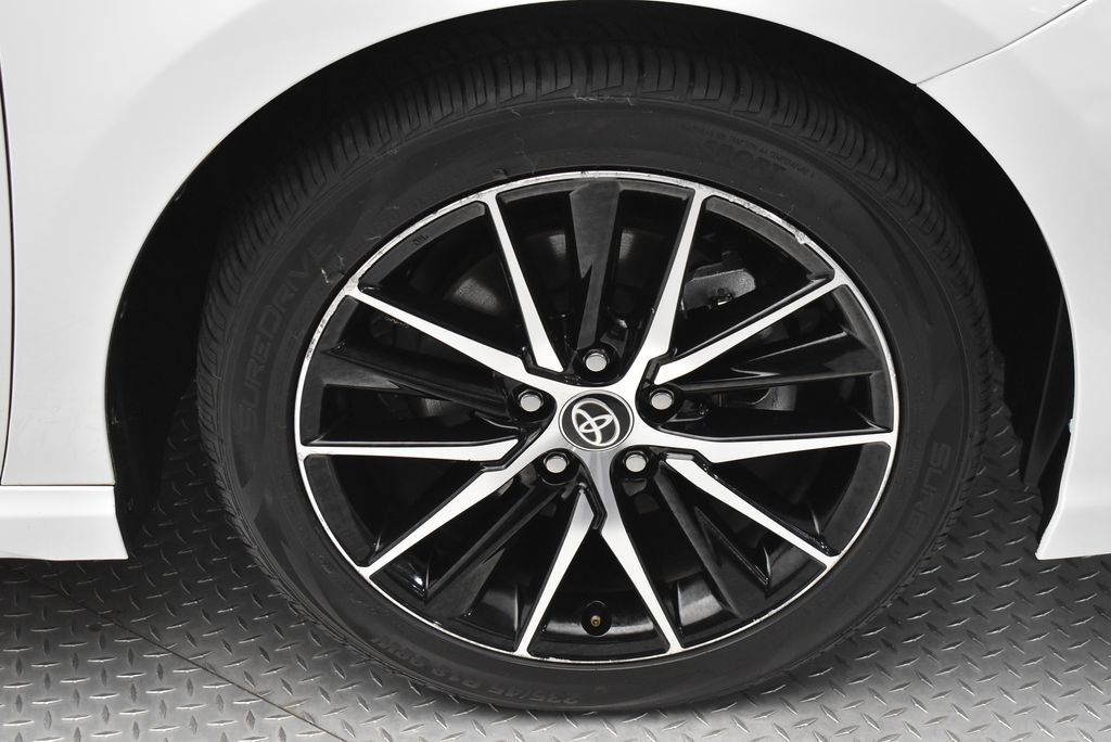 Certified 2024 Toyota Camry SE FWD image 33