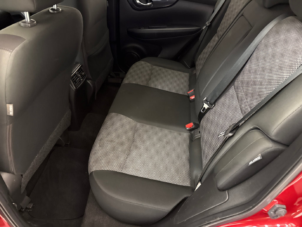 Used 2021 Nissan Rogue Sport SV FWD image 17