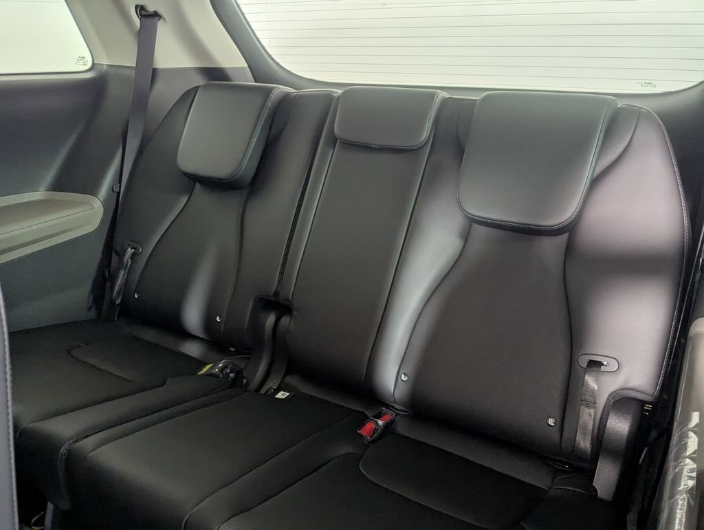 New 2026 Kia Carnival LXS FWD image 23