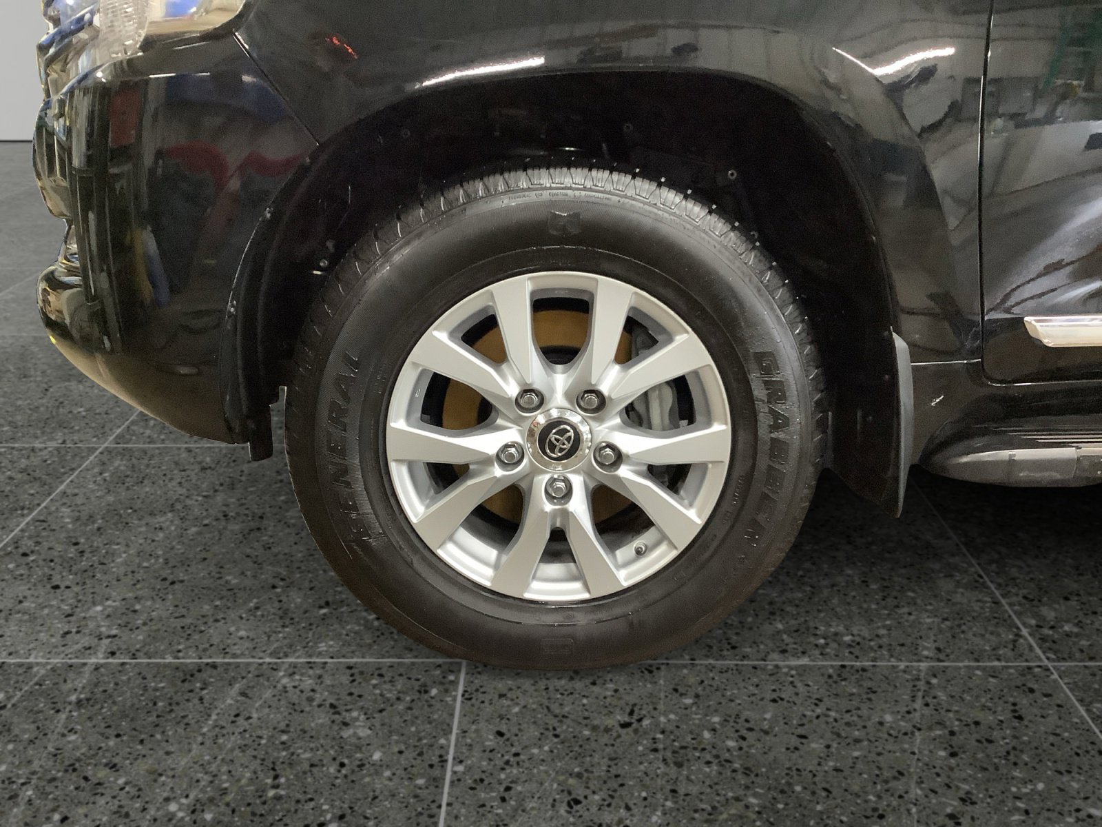 Certified 2018 Toyota Land Cruiser w/ Carpet Mat Package image 14