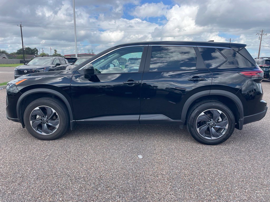 Certified 2026 Nissan Rogue SV FWD image 2