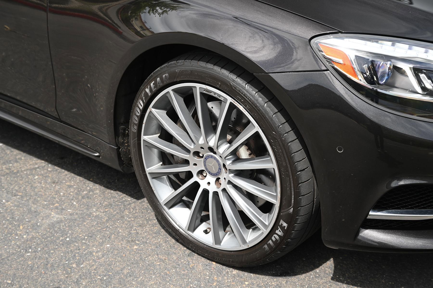 Used 2015 Mercedes-Benz S 550 4MATIC Sedan image 9