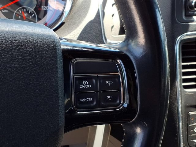 Used 2020 Dodge Grand Caravan SXT FWD image 12
