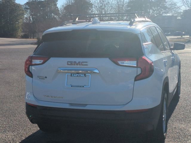 Used 2022 GMC Terrain SLE w/ Driver Convenience Package image 3