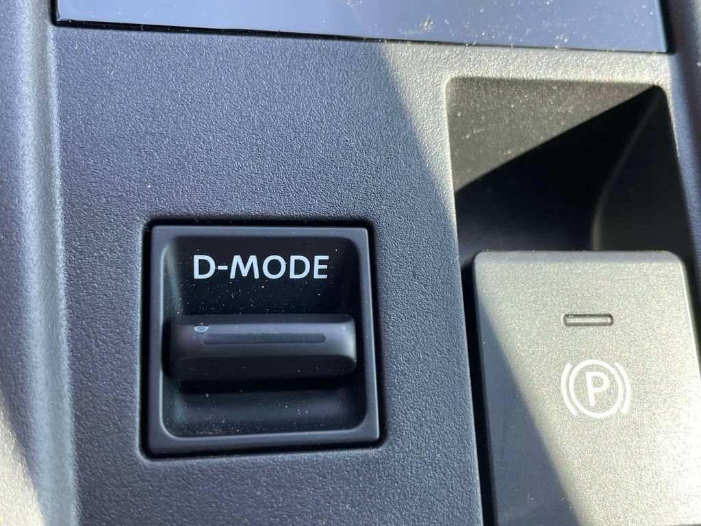 New 2026 Nissan Sentra SL w/ Floor Mat Package FWD image 30