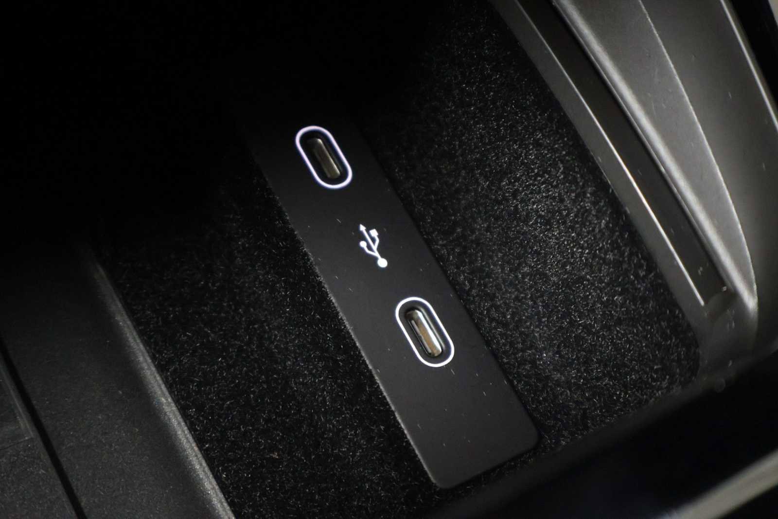 New 2026 Porsche Cayenne GTS AWD/4WD image 35