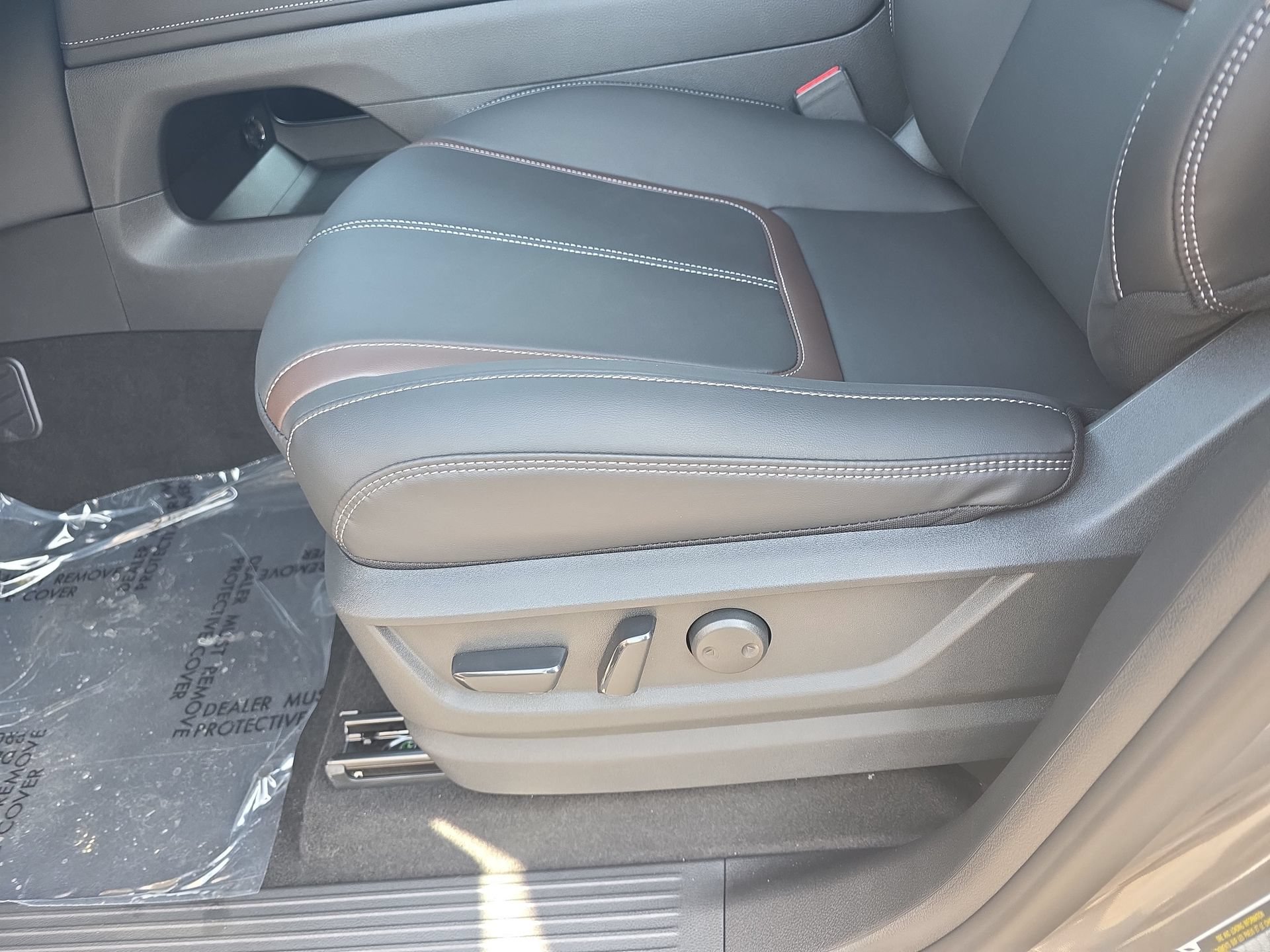 New 2026 Nissan Armada SL w/ Captain's Chari Seat Package AWD/4WD image 28