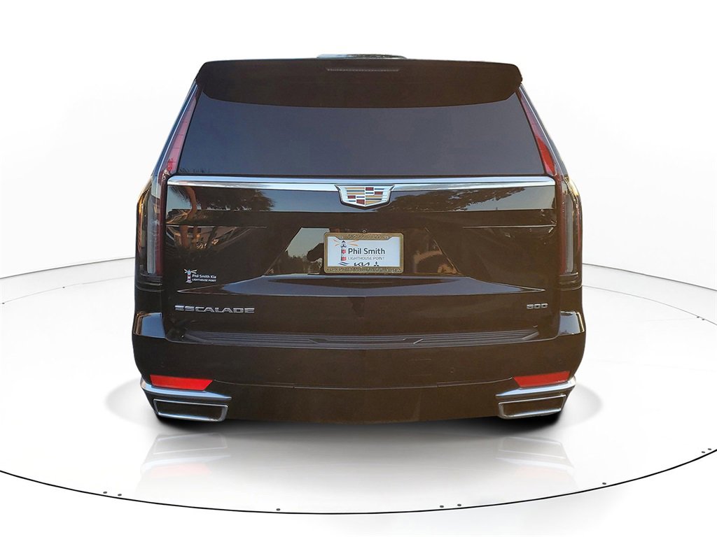 Used 2024 Cadillac Escalade ESV Luxury image 5
