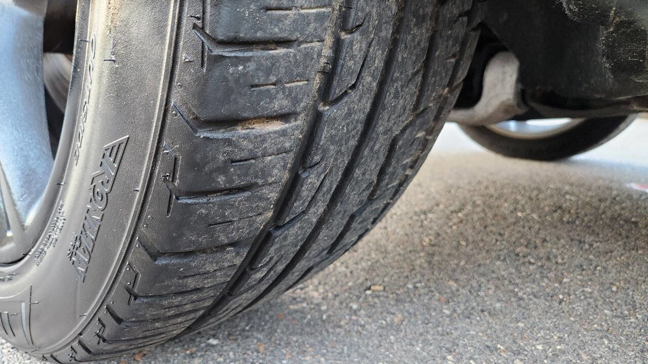 Used 2012 Volkswagen Touareg Executive image 54