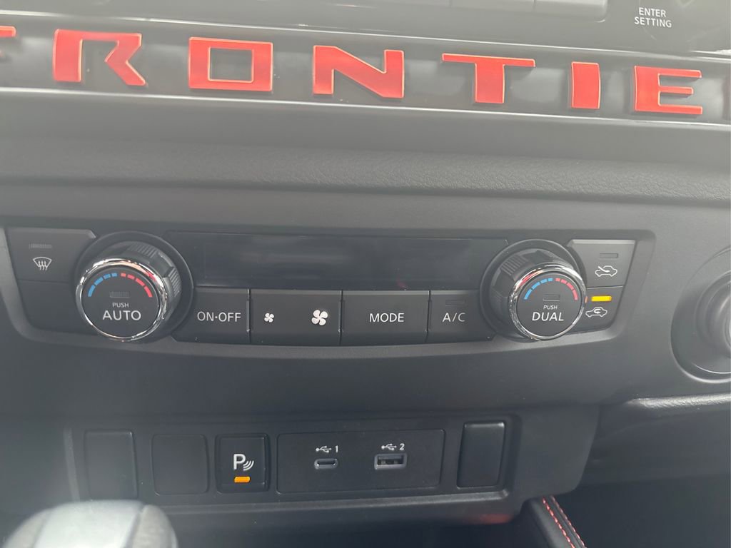 Certified 2025 Nissan Frontier PRO-4X image 26