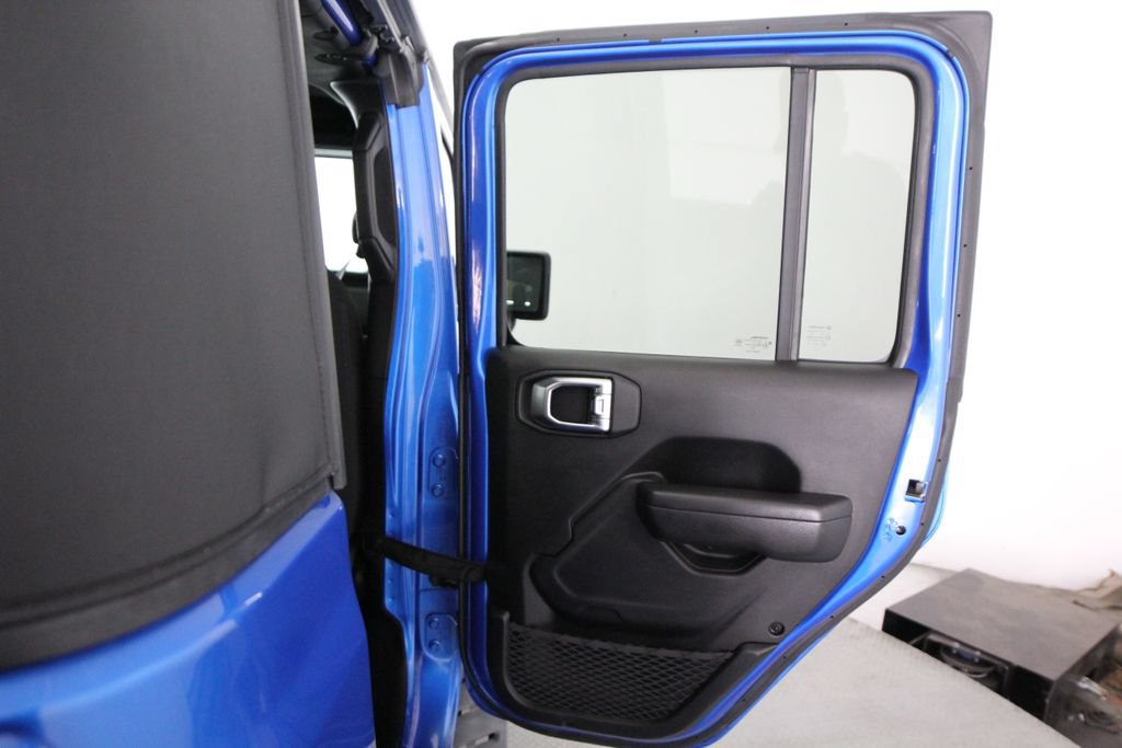 Used 2023 Jeep Gladiator Sport AWD/4WD image 41