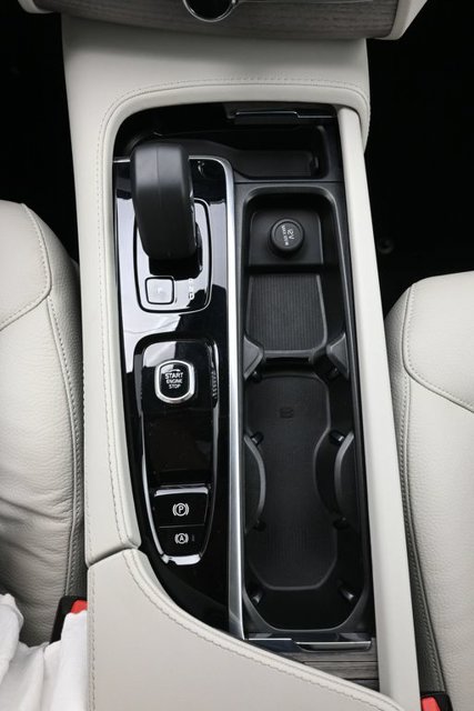 Used 2024 Volvo XC90 B6 Plus w/ Protection Package Premier AWD/4WD image 12