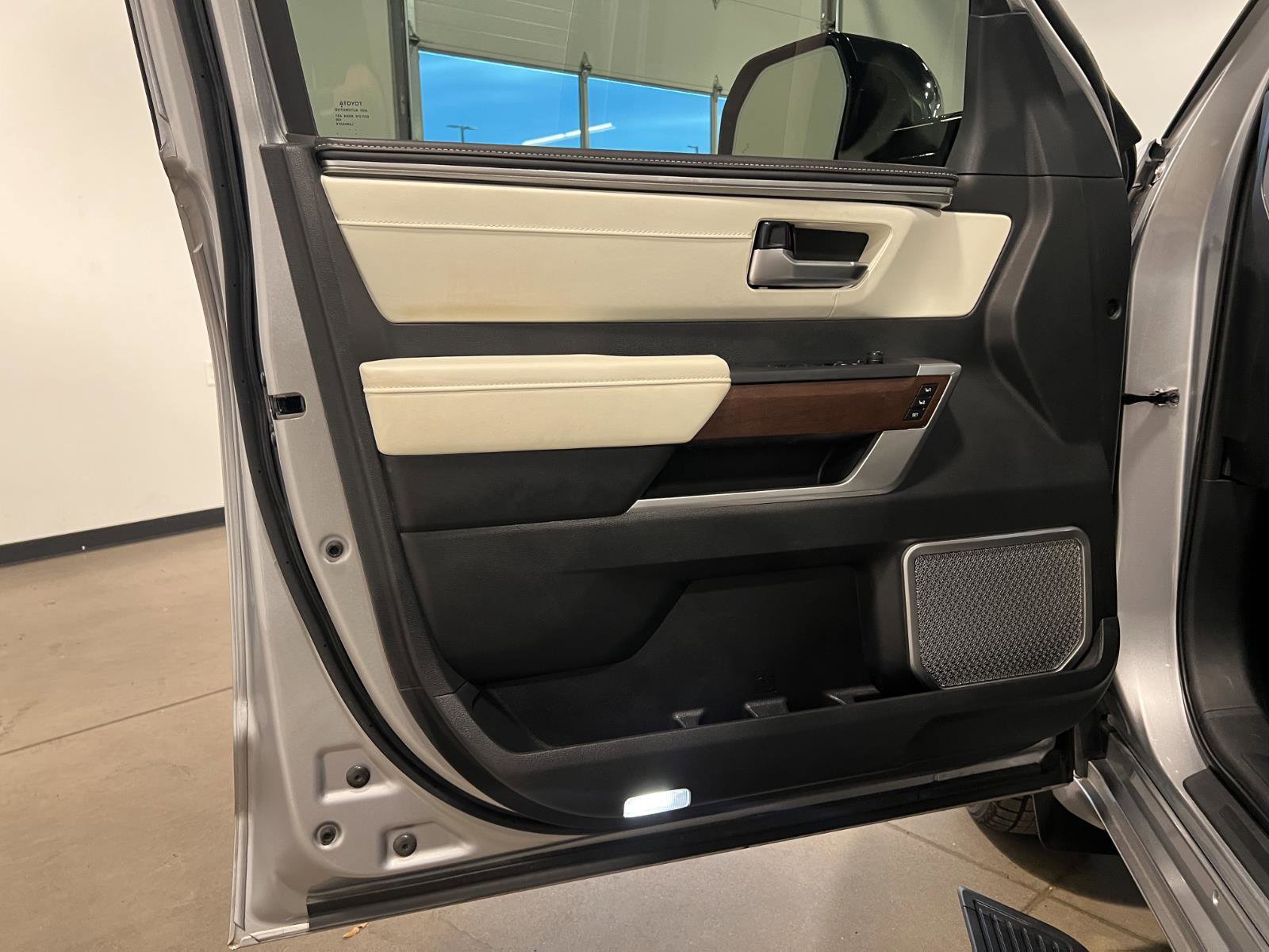 Used 2024 Toyota Sequoia Capstone image 29