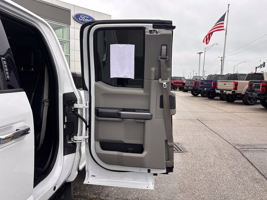 Used 2019 Ford F250 XLT w/ XLT Premium Package AWD/4WD image 15