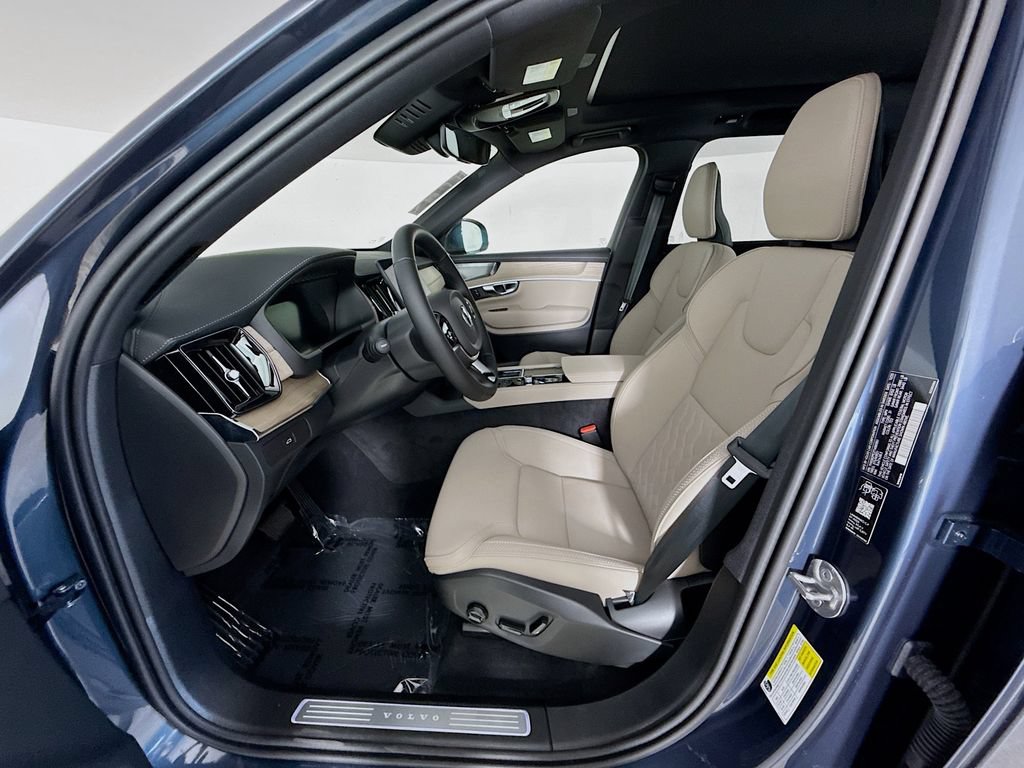 New 2026 Volvo XC90 B6 Plus w/ Protection Package Premier AWD/4WD image 22