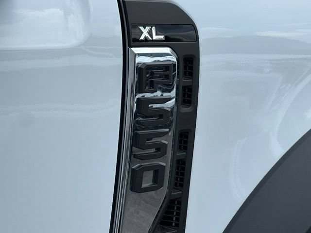 New 2026 Ford F550 4x4 Regular Cab Super Duty image 27