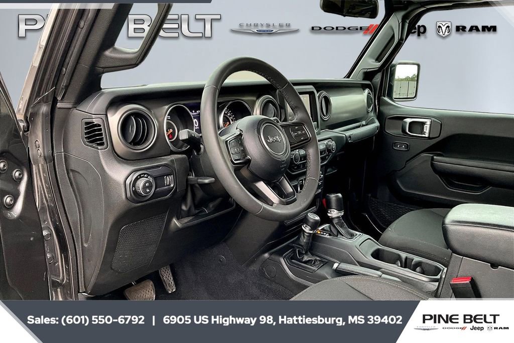 Used 2023 Jeep Gladiator Sport image 12