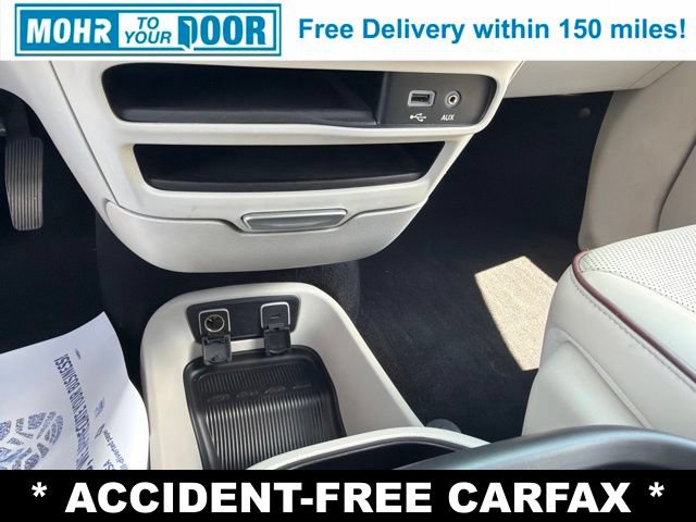 Used 2019 Chrysler Pacifica Limited FWD image 24