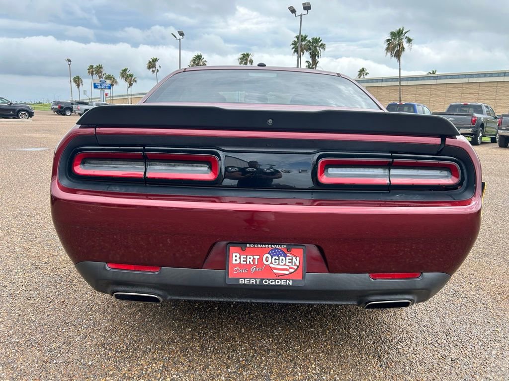 Used 2020 Dodge Challenger SXT w/ Blacktop Package RWD image 5