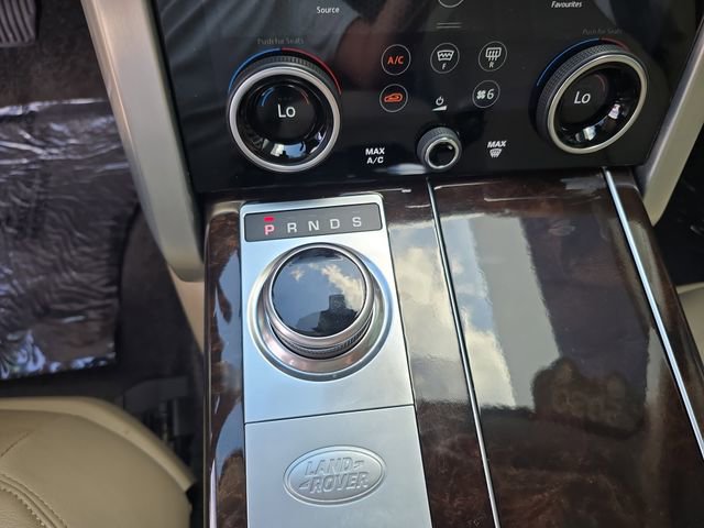 Used 2020 Land Rover Range Rover image 21