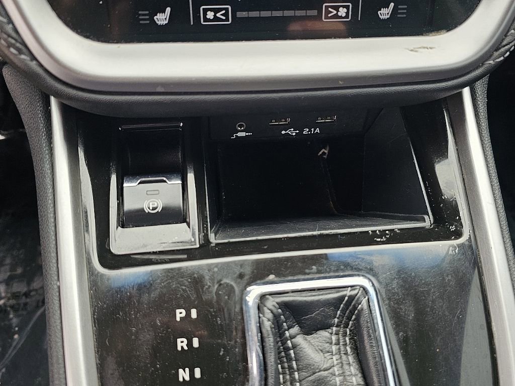 Used 2022 Subaru Outback Premium image 29