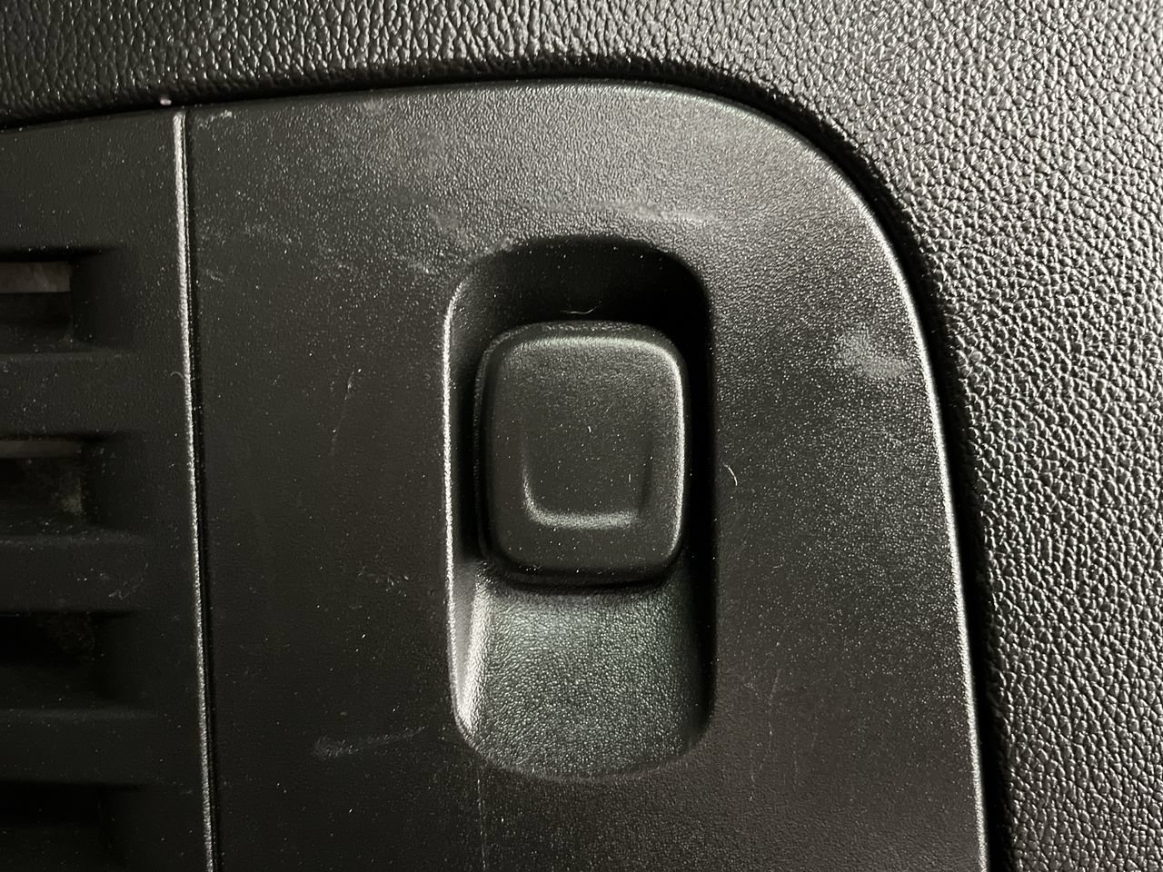 Used 2018 GMC Yukon SLT AWD/4WD image 31