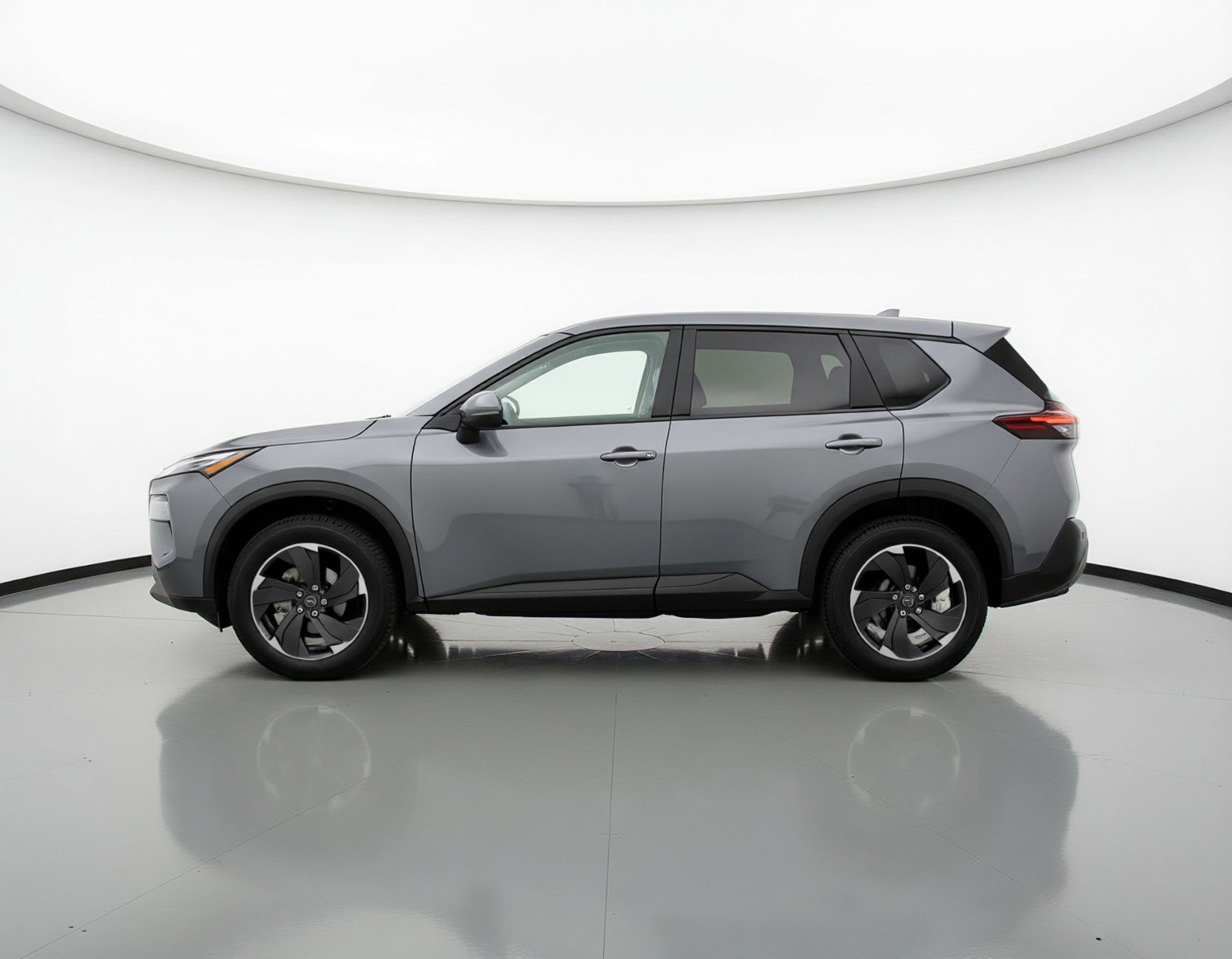 Used 2025 Nissan Rogue SV image 5