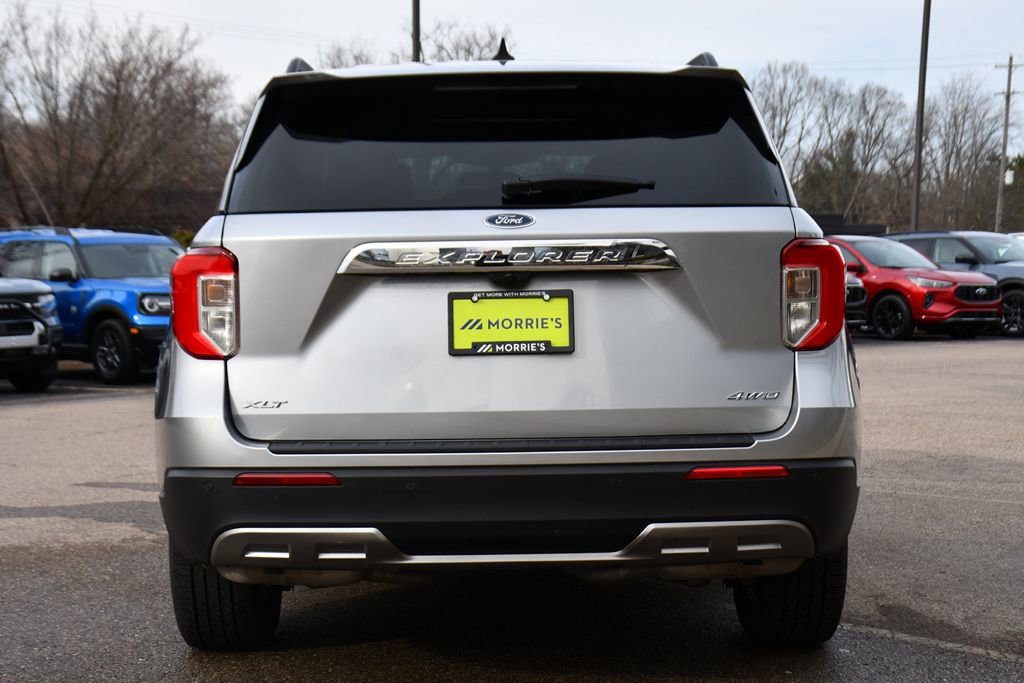 Used 2023 Ford Explorer XLT w/ Equipment Group 202A AWD/4WD image 5