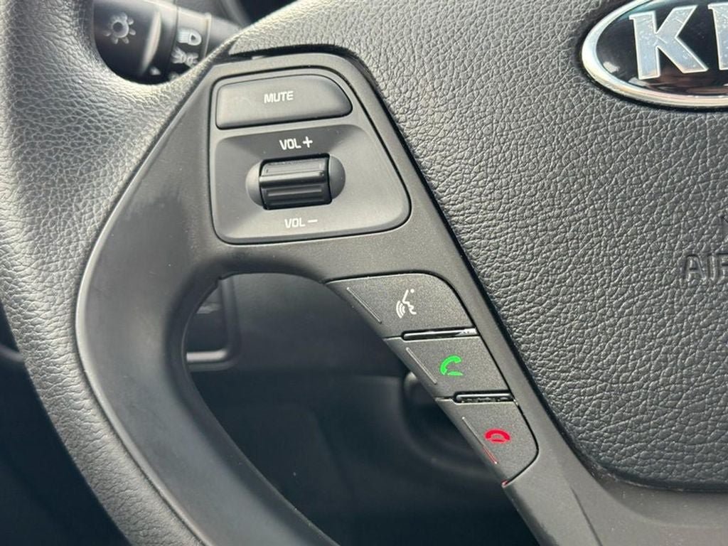 Used 2017 Kia Forte LX FWD image 19