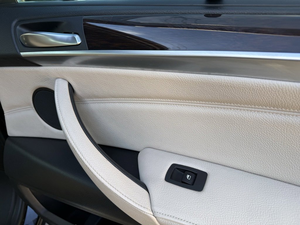 Used 2011 BMW X5 xDrive35i image 41