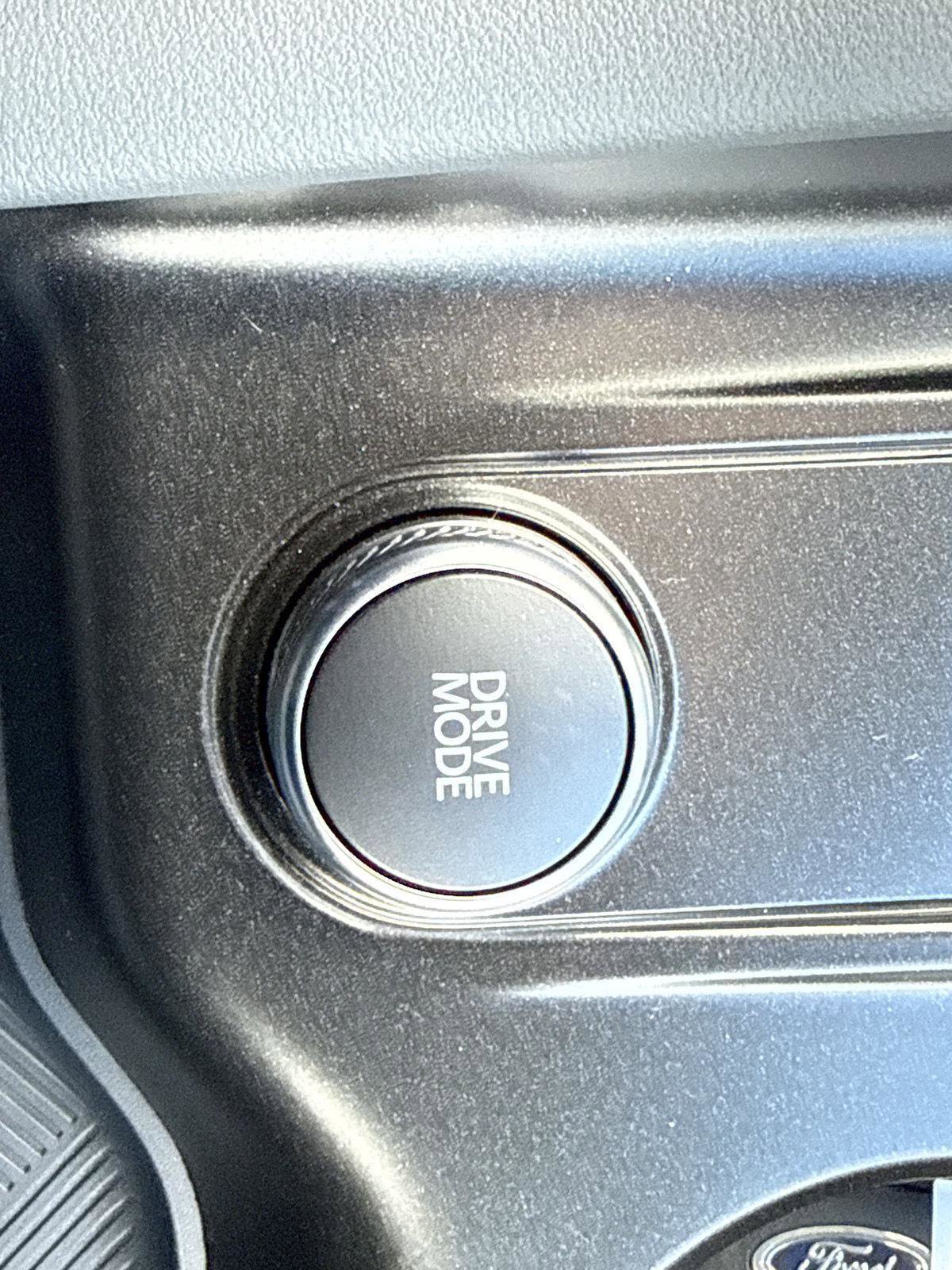 New 2025 Ford Explorer Active w/ Active Comfort Package image 15