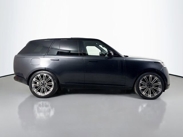 New 2026 Land Rover Range Rover SE image 4