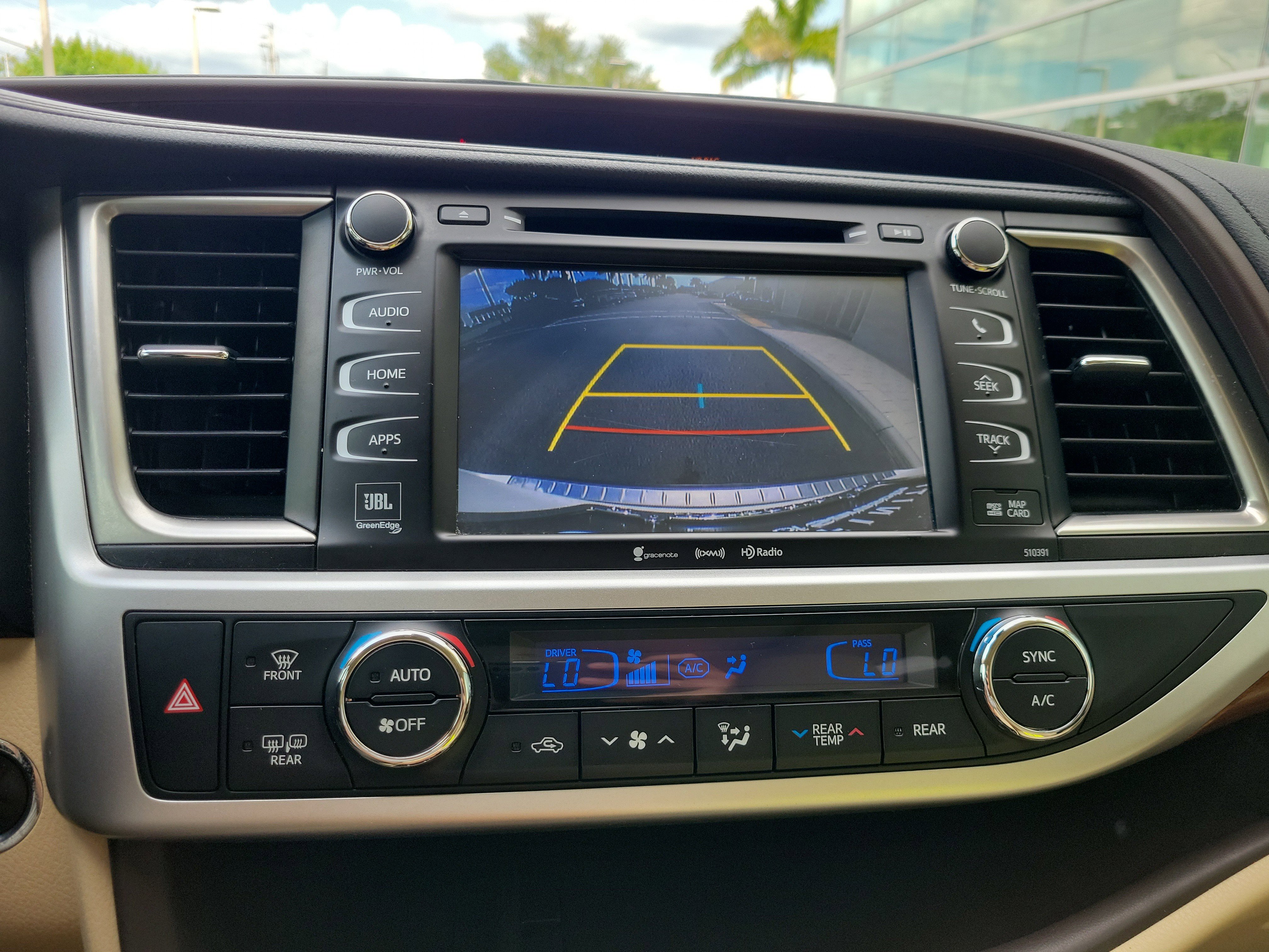 Used 2019 Toyota Highlander Limited FWD image 21