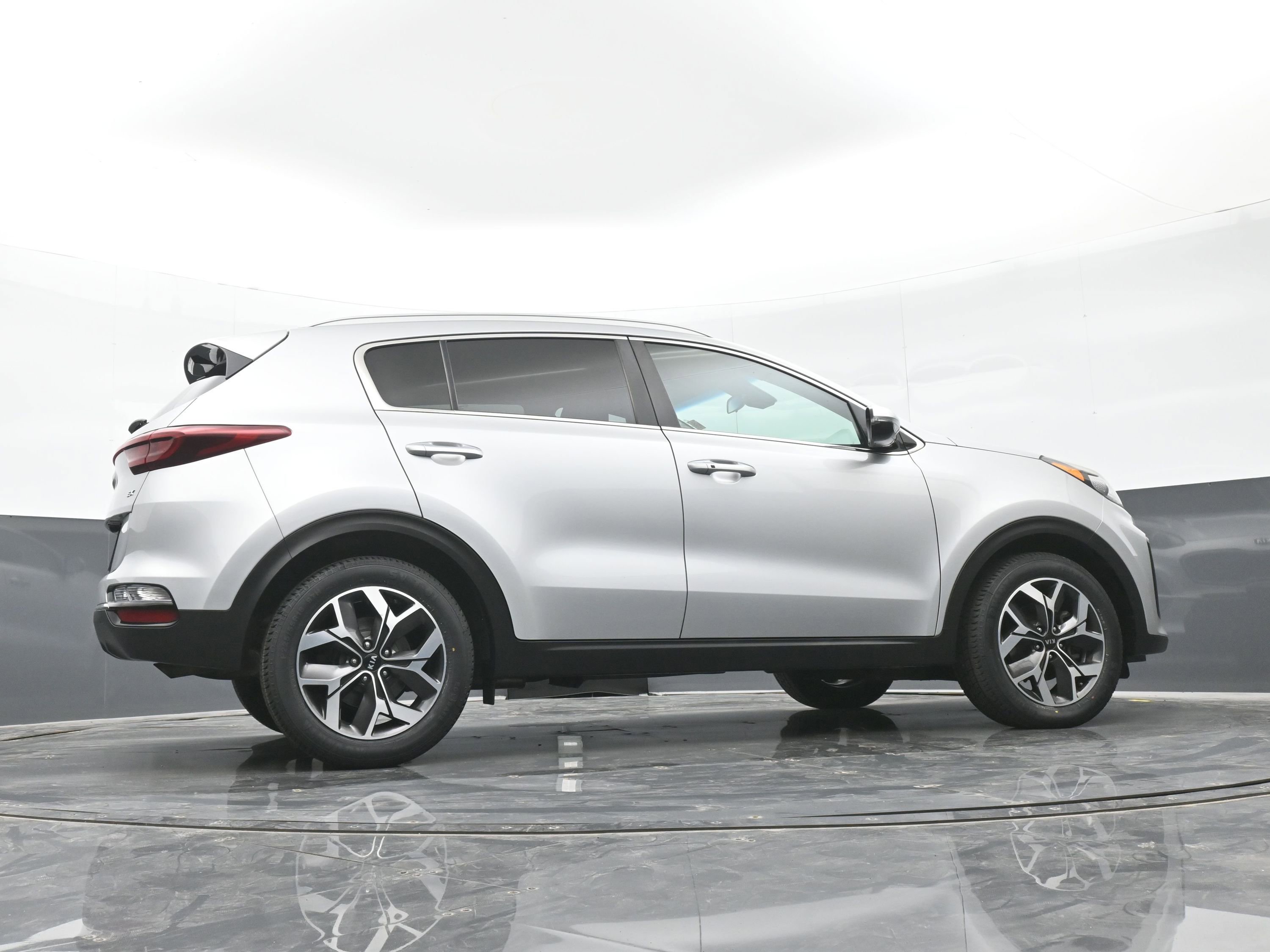 Used 2020 Kia Sportage EX FWD image 40