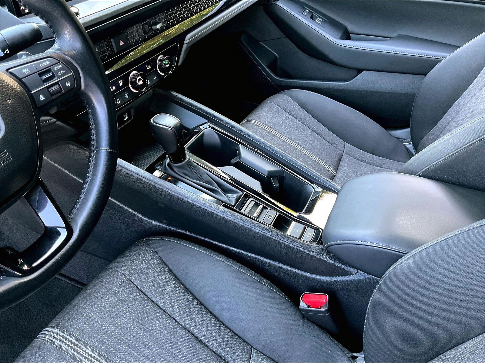 Used 2024 Honda Accord Sport image 17