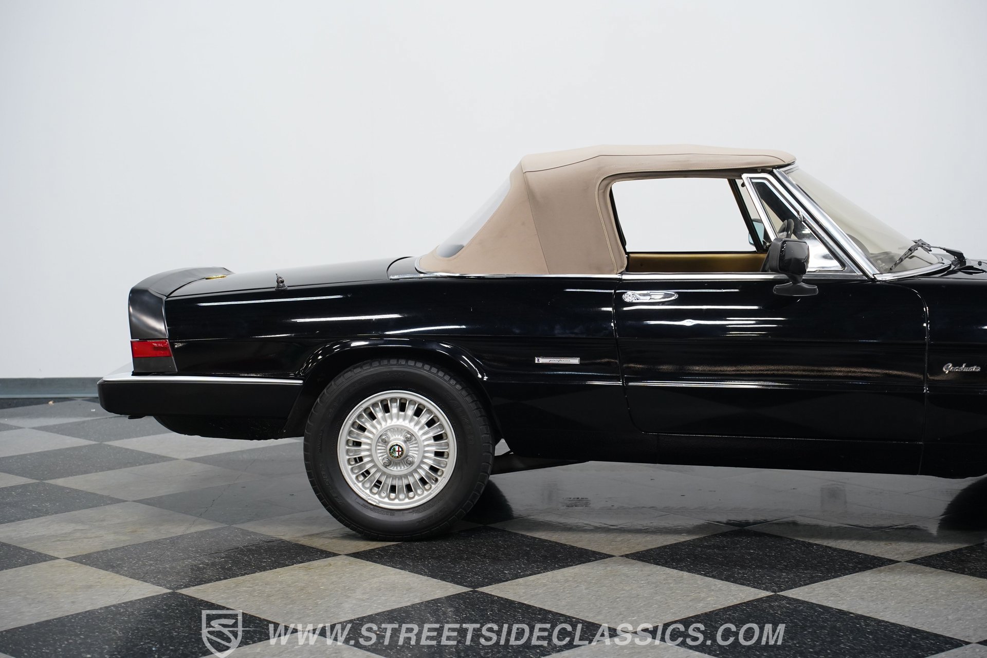 Used 1990 Alfa Romeo Spider Graduate RWD image 29