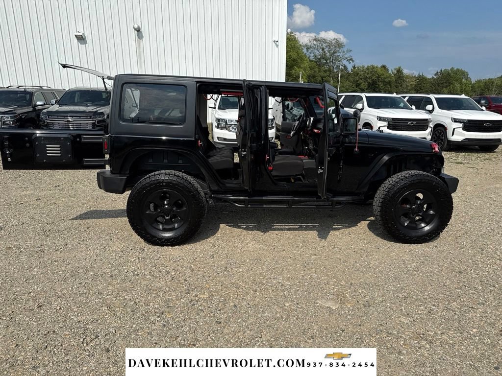 Used 2015 Jeep Wrangler Unlimited Sahara AWD/4WD image 30