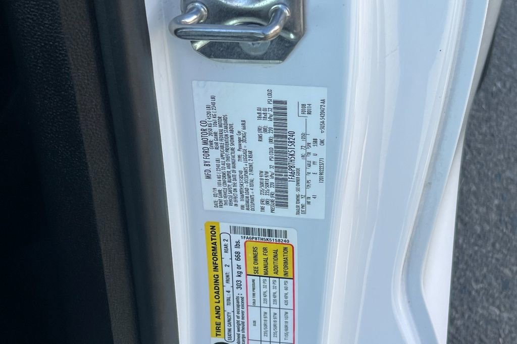 Used 2019 Ford Mustang Premium image 31